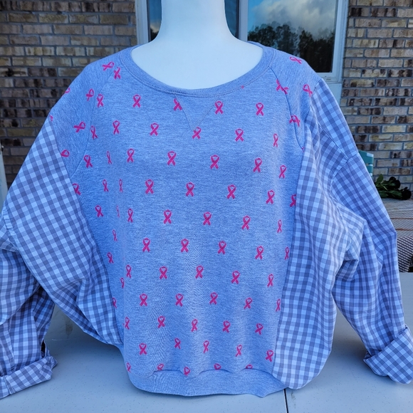 Sweatshirt Updo - Picture 5 of 10